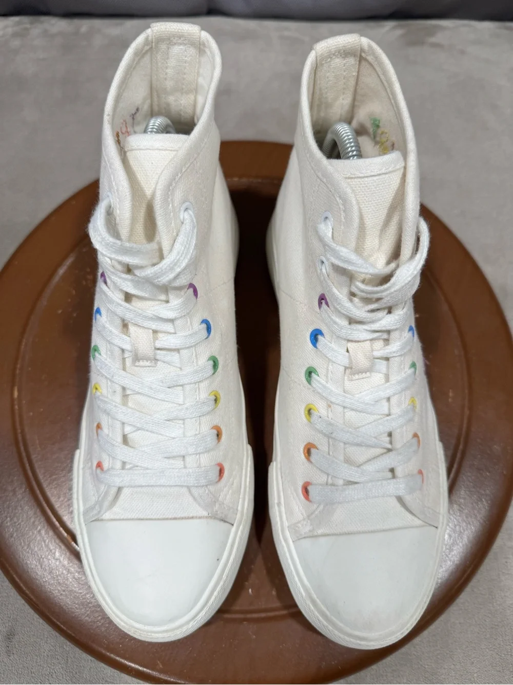 American Eagle Trust In Love High-Top Sneakers